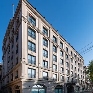 nova-plaza-pera.istanbul-turkeyhotels.com/